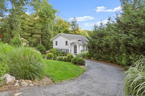 211 Rocks Rd, Norwalk, CT 06851-1109