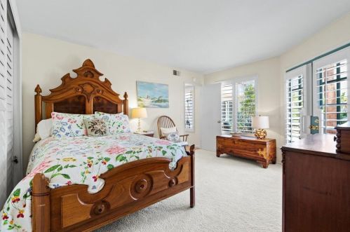 49205 Avenida Vista Bonita, La Quinta CA  92253-2534 exterior