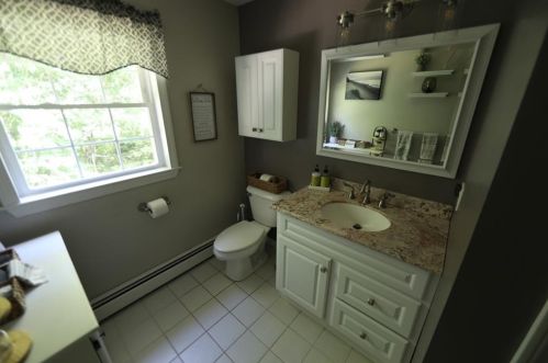 34 Tower Hill Rd, Cumberland RI  02864-1524 exterior