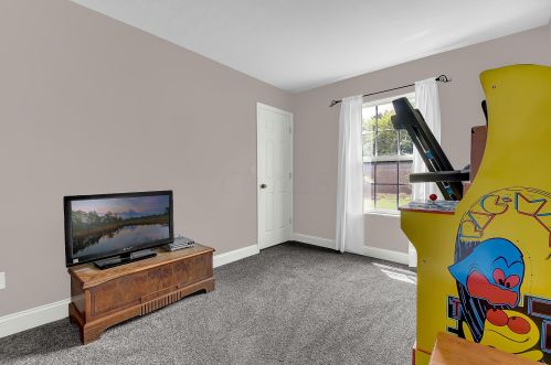 1548 Roscommon Dr, Pataskala OH  43062-7017 exterior