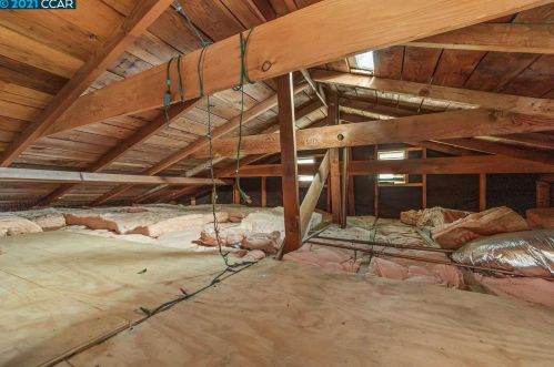 1347 26 St, Oakland CA 94606-3243 exterior