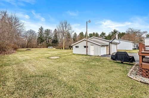 2116 Jefferson Blvd, Mishawaka IN 46545-7720 exterior