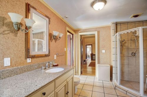 2540 Lk Dr, Milwaukee WI 53211-3808 exterior