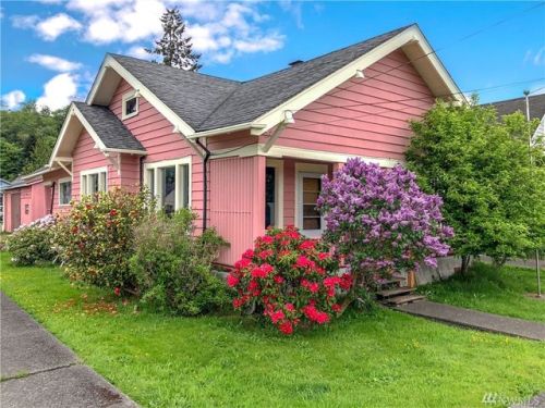 403 Eklund Ave, Hoquiam, WA 98550-1809
