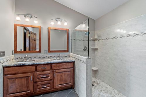 4580 Sommerset Dr, Waukesha WI  53151-6876 exterior