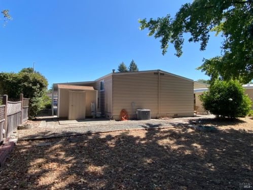 120 Westgate Cir, Santa Rosa CA  95401-9021 exterior