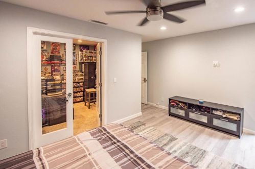 1031 Gale St, Escondido CA  92027-1230 exterior