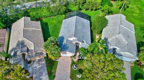 11652 Castellon Ct, Boynton Beach FL  33437-4085 exterior