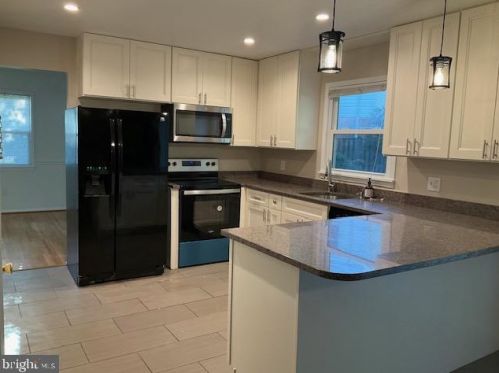 8301 Winslow Ave, Springfield VA  22152-1634 exterior