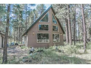 17174 Merced Rd, Bend, OR 97707-2045