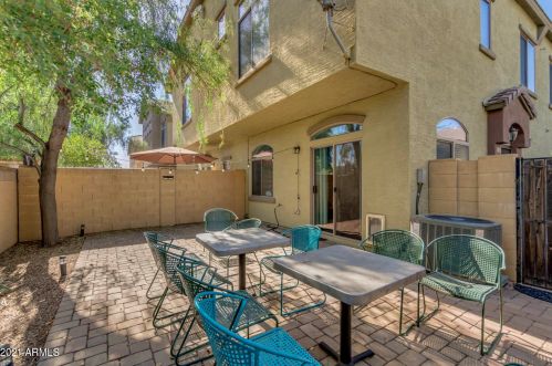 2150 Bell Rd, Phoenix AZ  85022-2940 exterior