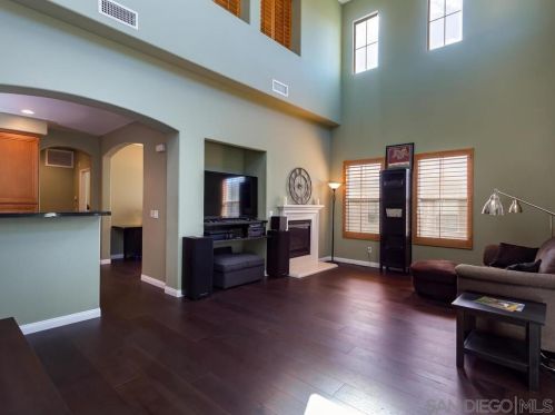 2712 Piantino Cir, San Diego, CA 92108-4736