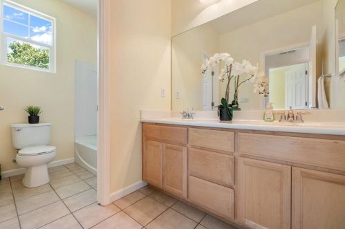 1015 Lucio St, Manteca CA  95336 exterior