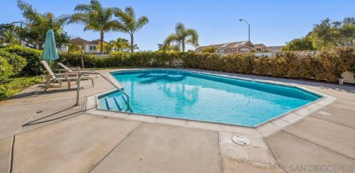 4712 Bryce Cir, Carlsbad CA  92008-4289 exterior