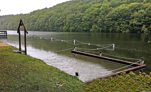 77 Lake Dr, Nelsonville, NY 10516-4138