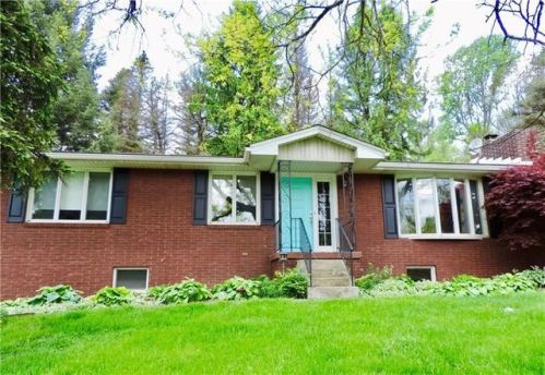 135 Penn Adamsburg Rd, Jeannette, PA 15644-2902