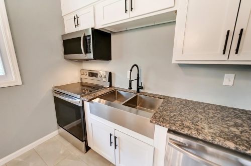 1462 Blueorchard Dr, Cincinnati OH  45230-2322 exterior