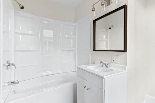 2132 Hoge Ave, Zanesville OH  43701-2130 exterior