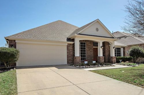 902 Fountain Dr, St Paul, TX 75098-8501