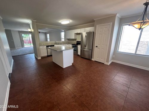 4320 Mariposa Dr, Gilbert, AZ 85297-8261