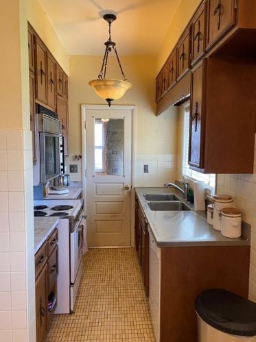1611 Virginia St, Latrobe, PA 15650-1750