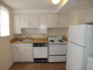 1867 Bellwood Dr, Raleigh NC  27605-1303 exterior