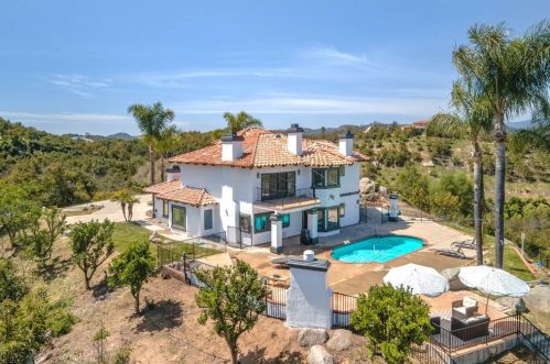 47480 Sandia Creek Dr, Temecula CA  92590-4129 exterior