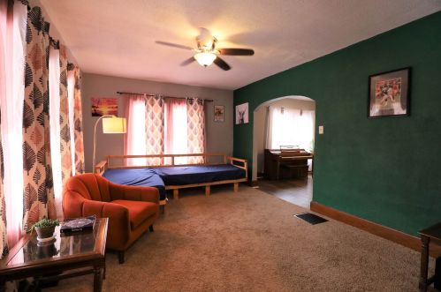 30 Eastern Ave, Covington KY 41018-1922 exterior