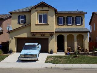 7466 Ramona Way, Fresno CA  93704-4828 exterior