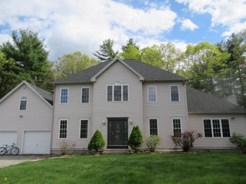 24 Jepherson Dr, Douglas, MA 01516-2572