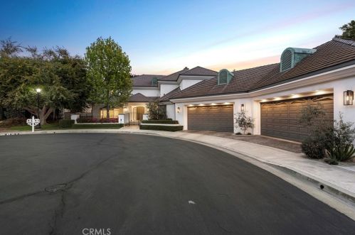 7 Cheshire Ct, Newport Beach CA  92660-4210 exterior