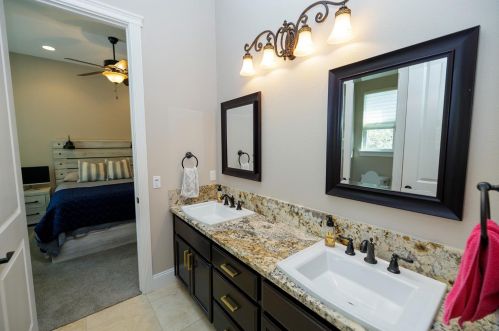 10709 Goldsborough Cir, Valley Home CA  95361-7648 exterior