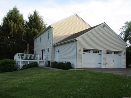 13 Liberty Ct, Montgomery NY  12549-2041 exterior