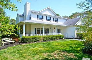 41 Torrington Ln, Shoreham, NY 11786-2032