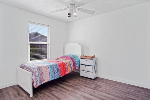 1085 Canary Ter, Fort Pierce FL  34953-1818 exterior