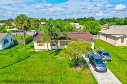 2014 Berkshire Blvd, Fort Pierce, FL 34952-6980