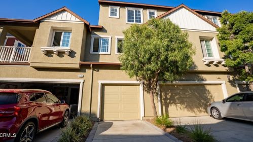 628 Green River St, Oxnard CA  93036-5318 exterior