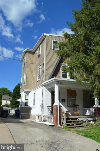 323 Beecher Ave, Cheltenham PA  19012-2001 exterior