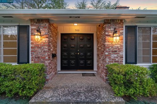 560 Old Orchard Dr, Danville, CA 94526-3655