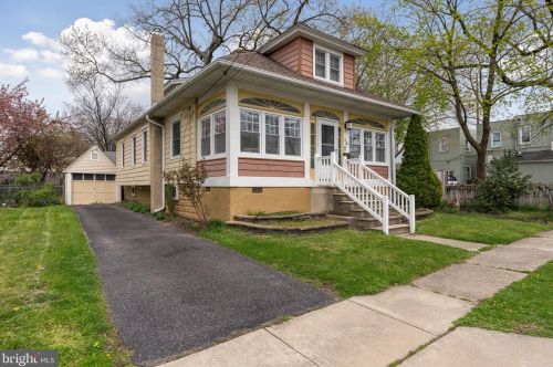 16 Progress Ave, West Deptford, NJ 08096-1212