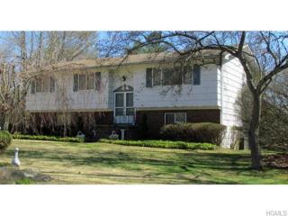 2 Foxwood Ln, Thornwood, NY 10594-1934
