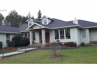 135 Keel Ln, Glide, OR 97443-4706