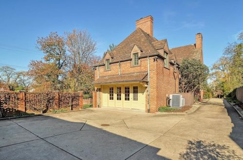 5734 Woodland Rd, Pittsburgh PA  15232-2818 exterior