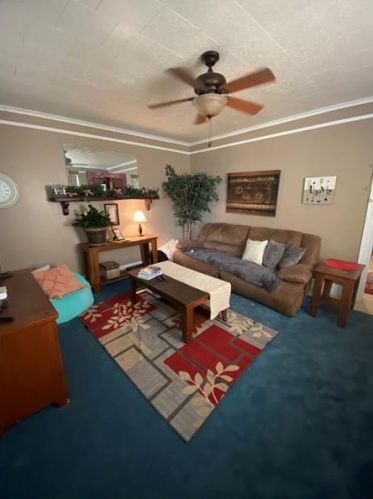 276 Oakland Ave, Hermitage PA  16146-2353 exterior