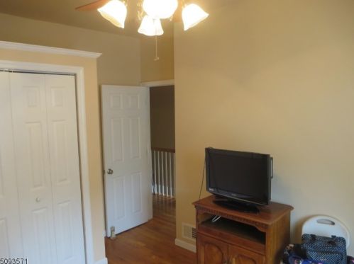 680 Avenue A, Bayonne NJ  07002-1808 exterior
