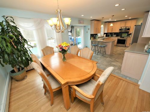 10 Marc Dr, Panamoka NY  11961-2103 exterior