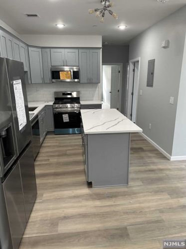 907 28th St, Paterson NJ  07513-1328 exterior