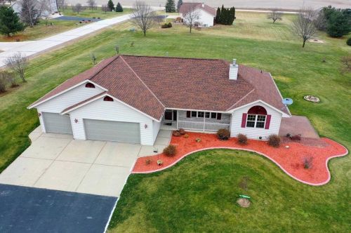 3528 Ridge Wood Ct, Green Bay, WI 54313-3618