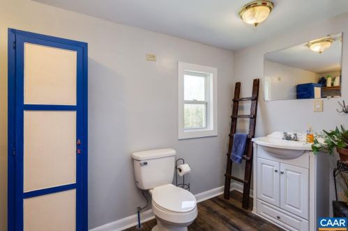 374 Shr Rd, Bybee VA  22963-5236 exterior