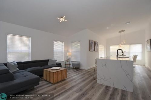 20826 21 St, Hollywood FL 33029-2334 exterior